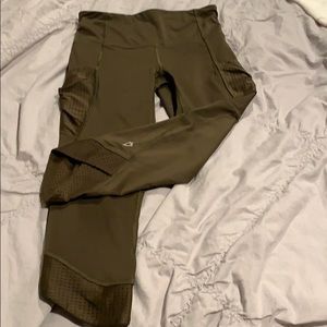 Ivivva olive green leggings. Girls size 10